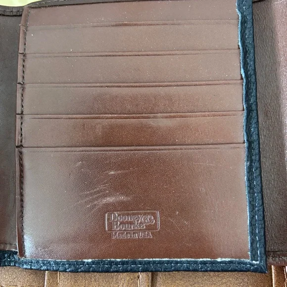 Vintage Dooney & Bourke Pebbled Leather Black and Tan Wallet Kiss Lock - Picture 7 of 11